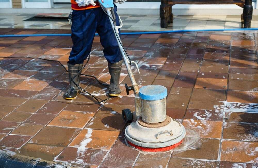 Nettoyage de fin de chantier : étapes fondamentales à ne pas oublier pour un résultat impeccable