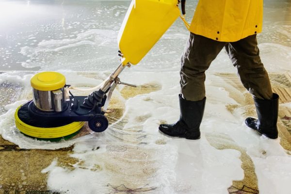 Guide complet pour le nettoyage des sols : outils, produits et méthodes efficaces